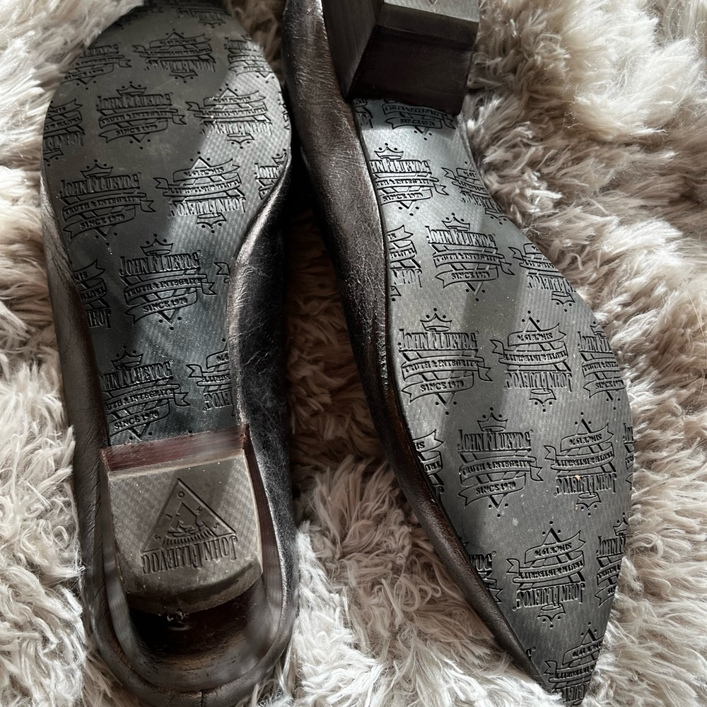 John Fluevog Truth Makena size 9